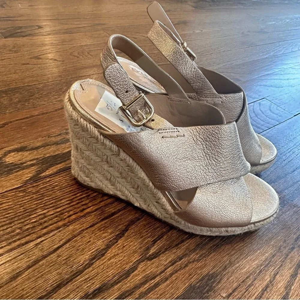 Via Spiga Gold Eapadrille Wedge 5.5 Pristine Condition - Picture 4 of 8
